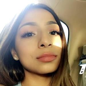 Meet your Posher, Aracely